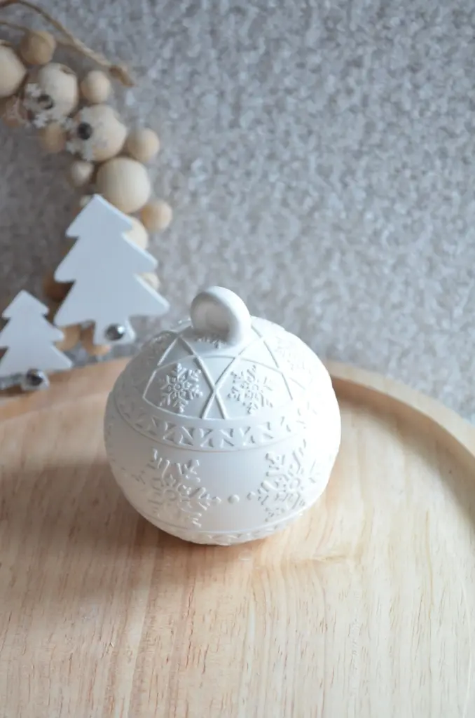 Boule de Noël avec couvercle
